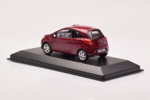 Ford Ka Mk2 Violetti Minichamps 1:43 433088202 Metalli — kuva 3 / 4