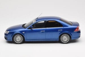Ford Mondeo ST220 Performance Sininen Otto 1:18 OT448 Hartsi — kuva 3 / 6