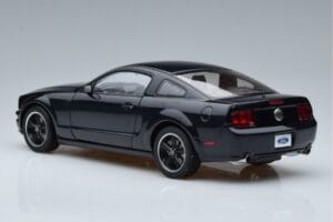 Ford Mustang GT S197 Bullitt AUTOart 1:18 73067 Metalli — kuva 6 / 7