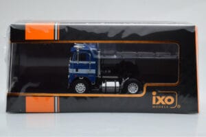 Freightliner COE Sininen Valkoinen IXO 1:43 TR111 Metalli — kuva 4 / 4