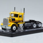 Freightliner FLC120 64T Keltainen IXO 1:43 TR116