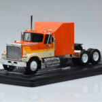 GMC General Oranssi IXO 1:43 TR129