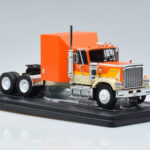 GMC General Oranssi IXO 1:43 TR129 - image 4 of 6