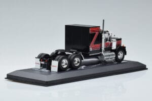 GMC General Punainen Musta IXO 1:43 TR102 Metalli — kuva 2 / 6
