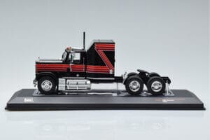 GMC General Punainen Musta IXO 1:43 TR102 Metalli — kuva 3 / 6