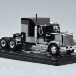 GMC General Hopea Musta IXO 1:43 TR117 - image 4 of 6