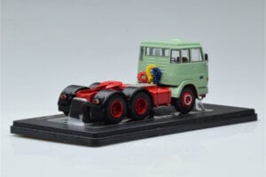 Henschel HS 19 TS Vihreä IXO 1:43 TR151 Metalli — kuva 2 / 6