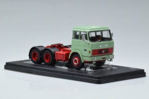 Henschel HS 19 TS Vihreä IXO 1:43 TR151 Metalli — kuva 4 / 6