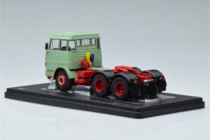 Henschel HS 19 TS Vihreä IXO 1:43 TR151 Metalli — kuva 5 / 6