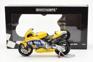 Honda RC211V Pramac Pons #3 M. Biaggi MotoGP 2003 Minichamps 1:12 122037103 Metalli — kuva 4 / 4