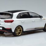 Hyundai i30 N PD Atlas Valkoinen MCG 1:18 - image 2 of 6