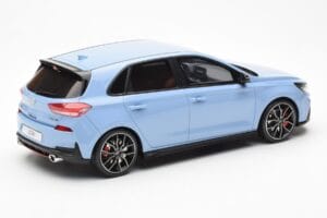 Hyundai i30 N Vaaleansininen Otto 1:18 OT425 Hartsi — kuva 2 / 6