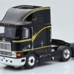 International Eagle Cabover Musta IXO 1:43