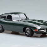 Jaguar E-Type Series 1 British Racing Vihreä KK-Scale 1:18 - image 4 of 6
