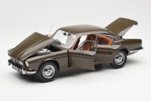 Jaguar XJ6 Series 1 4.2 Sable Ruskea Paragon 1:18 2011004 Metalli — kuva 2 / 8