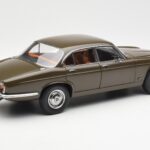 Jaguar XJ6 Series 1 4.2 Sable Ruskea Paragon 1:18 2011004 - image 3 of 8