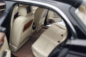 Jaguar XJ6 X350 Ebony Musta Almost Real 1:18 810501 Metalli — kuva 8 / 11
