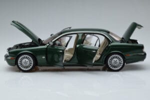 Jaguar XJ6 X350 Racing Vihreä Almost Real 1:18 810502 Metalli — kuva 4 / 13