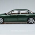 Jaguar XJ6 X350 Racing Vihreä Almost Real 1:18 - image 5 of 13