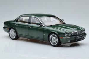 Jaguar XJ6 X350 Racing Vihreä Almost Real 1:18 810502 Metalli — kuva 6 / 13