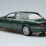 Jaguar XJ6 X350 Racing Vihreä Almost Real 1:18 - image 7 of 13