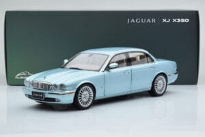Jaguar XJ6 X350 Seafrost Vaaleansininen Almost Real 1:18 810503 Metalli — kuva 11 / 11