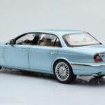 Jaguar XJ6 X350 Seafrost Vaaleansininen Almost Real 1:18 - image 8 of 11