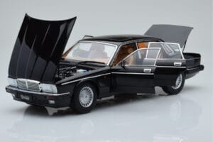 Jaguar XJ6 XJ40 Ebony Musta Almost Real 1:18 810543 Metalli — kuva 2 / 11
