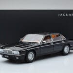 Jaguar XJ6 XJ40 Ebony Musta Almost Real 1:18 - image 11 of 11