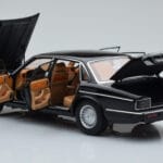 Jaguar XJ6 XJ40 Ebony Musta Almost Real 1:18 - image 5 of 11