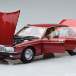 Jaguar XJ6 XJ40 Flamenco Punainen Almost Real 1:18 - image 2 of 11