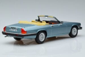 Jaguar XJS V12 Avoauto Vaaleansininen Metallic Norev 1:18 182635 Metalli — kuva 2 / 6