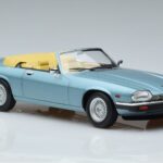 Jaguar XJS V12 Avoauto Vaaleansininen Metallic Norev 1:18 182635 Metalli - image 4 of 6