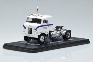 Kenworth Bullnose Ross Mackie Transport Valkoinen IXO 1:43 TR063