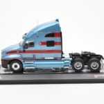 Kenworth T2000 Vaaleansininen Punainen IXO 1:43 TR180