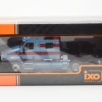 Kenworth T2000 Vaaleansininen Punainen IXO 1:43 TR180 - image 3 of 4