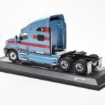 Kenworth T2000 Vaaleansininen Punainen IXO 1:43 TR180 - image 4 of 4