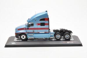 Kenworth T2000 Vaaleansininen Punainen IXO 1:43 TR180