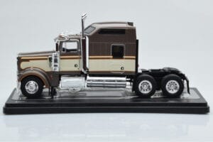 Kenworth W900 Ruskea IXO 1:43 TR145 Metalli — kuva 2 / 4