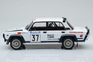 Lada 2105 VFTS #37 H. Ohu Rally Acropolis 1983 IXO 1:18 18RMC145 Metalli — kuva 3 / 6