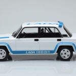 Lada 2105 VFTS Valkoinen IXO 1:18 - image 3 of 6