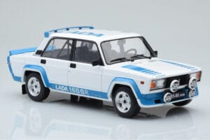 Lada 2105 VFTS Valkoinen IXO 1:18 18CMC144 Metalli — kuva 4 / 6