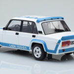 Lada 2105 VFTS Valkoinen IXO 1:18 - image 5 of 6