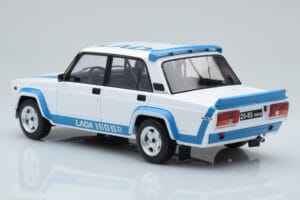 Lada 2105 VFTS Valkoinen IXO 1:18 18CMC144 Metalli — kuva 5 / 6