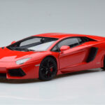 Lamborghini Aventador LP700-4 Andromeda Punainen AUTOart 1:18