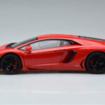 Lamborghini Aventador LP700-4 Andromeda Punainen AUTOart 1:18 - image 5 of 10