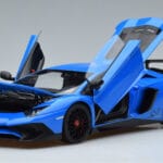 Lamborghini Aventador LP750-4 SV Sininen AUTOart 1:18 74559 Komposiitti - image 2 of 8
