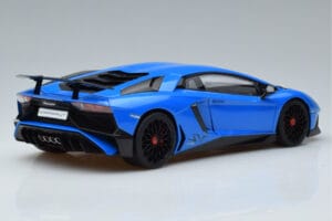 Lamborghini Aventador LP750-4 SV Sininen AUTOart 1:18 74559 Komposiitti — kuva 3 / 8