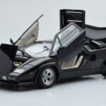 Lamborghini Countach LP5000S Musta AUTOart 1:18 - image 2 of 10