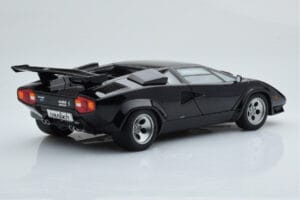 Lamborghini Countach LP5000S Musta AUTOart 1:18 74533 Metalli — kuva 4 / 10